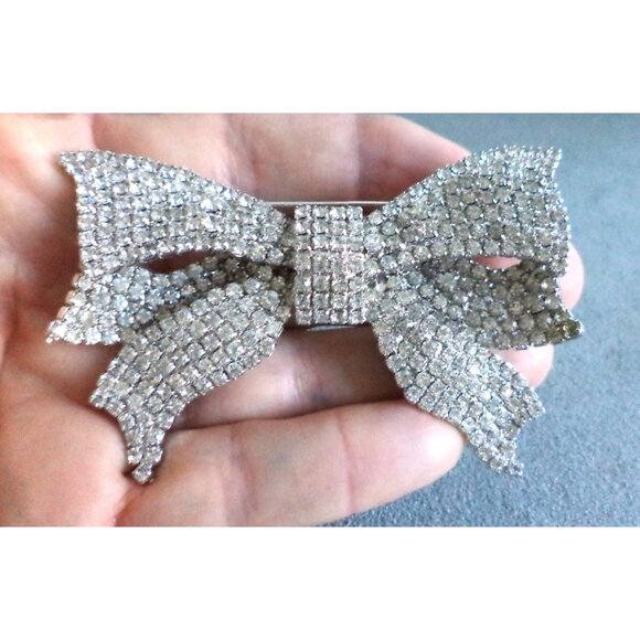 Vintage TRIGERE Rhinestone Ribbon BOW BROOCH Layered Sparkly 3.25" x 2" Rhodium - Picture 1 of 8